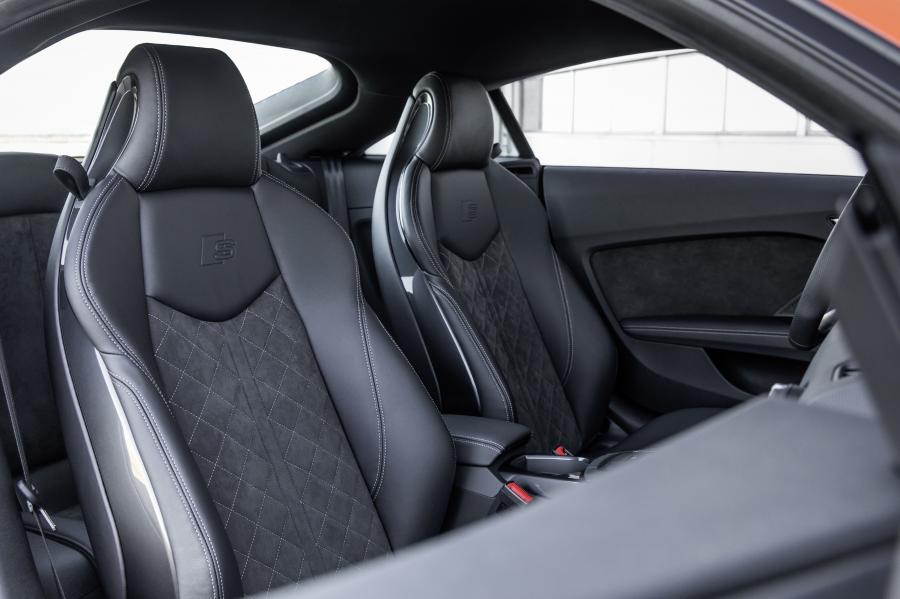 Интерьер Audi TTS Coupe (8S) 2018 года  (WW) (фото 252 из 254)